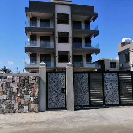 Nivi Cosy Appartment Flic en Flac Exterior photo